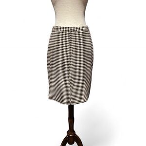 Classic Houndstooth Pencil Skirt